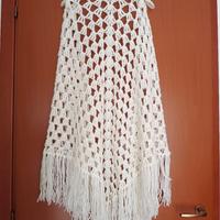 Mantella lunga con frange