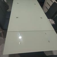 tavolo con vetro temperato