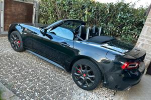 Abarth 124 Spider