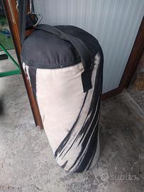 Sacco Boxe Decathlon con Guanti Mikaido