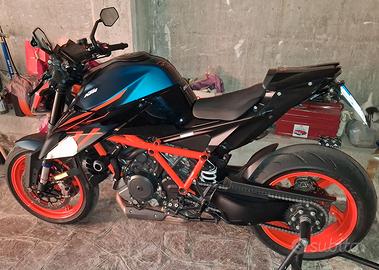 KTM 1290 SUPER DUKE R EVO TECH PACK