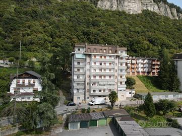 2 LOCALI A MONTE MARENZO