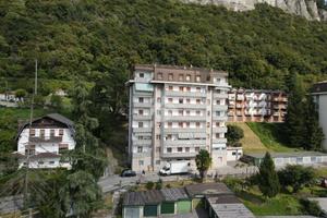 2 LOCALI A MONTE MARENZO