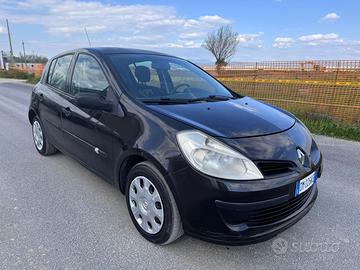 Renault Clio 1.5DCi