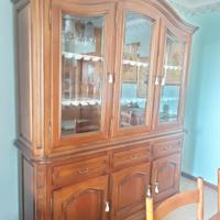 Vetrina/credenza in legno massiccio