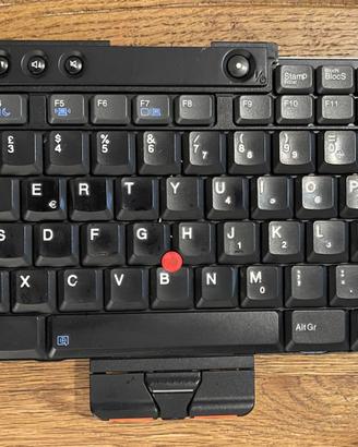 Tastiera italiana IBM R40