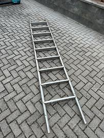 Scala 3 metri