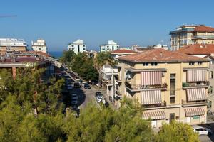 2 LOCALI A SAN BENEDETTO DEL TRONTO