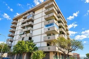 3 LOCALI A BATTIPAGLIA