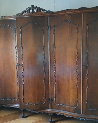 Armadio classico in legno stile barocchetto 