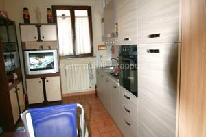 AP410 - Bettolle appartamento con ingresso