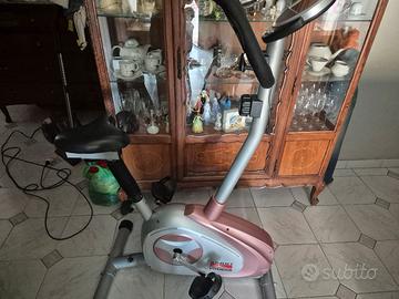 Bicicletta da camera usata poco