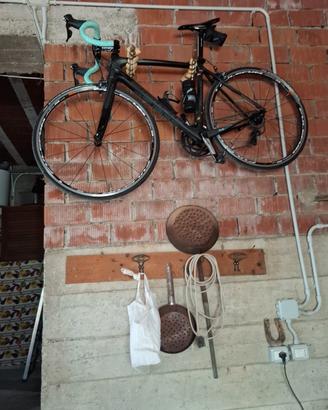 bicicletta da corsa bianchi in carbonio 