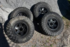 Pneumatici 33 + cerchi