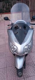 scooter Honda forza 250