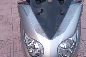 scooter Honda forza 250