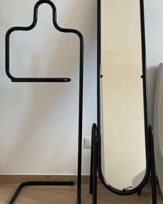 Appendiabiti e specchio design