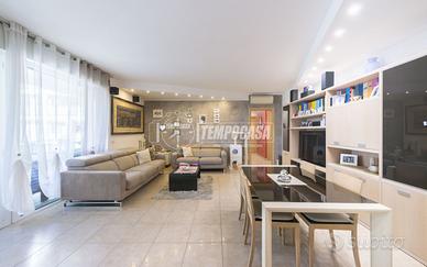 SPLENDIDO QUADRILOCALE DI 135 MQ CON TERRAZZO
