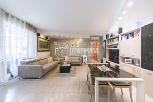 SPLENDIDO QUADRILOCALE DI 135 MQ CON TERRAZZO