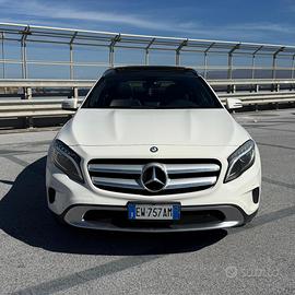 MERCEDES-BENZ GLA 220 D 4 MATIC AUTOMATIC PREMIUM