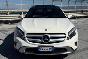MERCEDES-BENZ GLA 220 D 4 MATIC AUTOMATIC PREMIUM