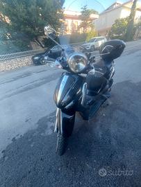 Beverly 300