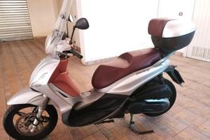 Piaggio Beverly 350 ABS (2016 )