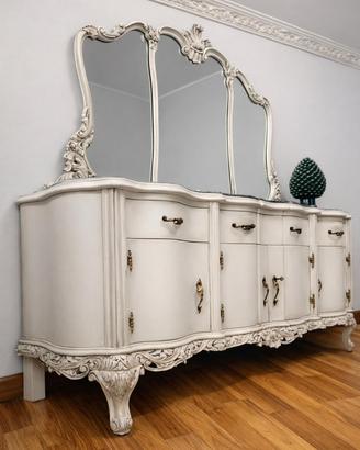 Credenza in stile Chippendale