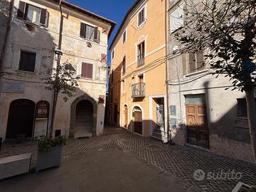 Appartamento Centrale Ampia Metratura