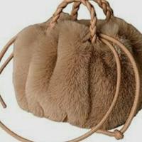 borsetta in morbido peluche 