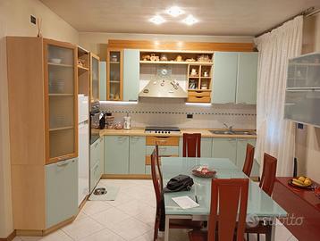 CUCINA ANGOLARE MOD. BERLONI