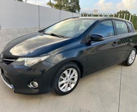 Toyota Auris 1.3 benzina 5 porte 2013