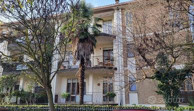Immobile in asta di 164 m² con 5 locali e box auto