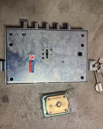 Serratura porta blindata