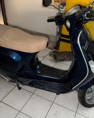 Vespa LX 125