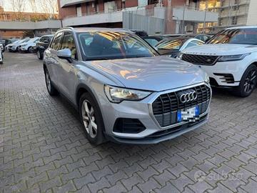 AUDI Q3 35 TDI S tronic