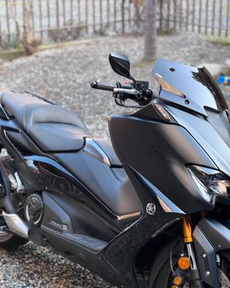Tmax 560