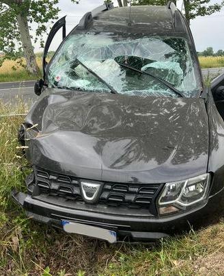 Si vendono pezzi di ricambio di Dacia Duster