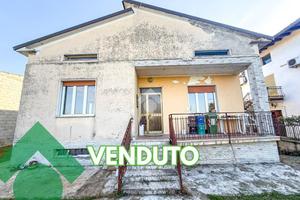 VILLA SINGOLA A ROVATO