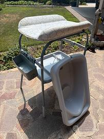 Fasciatoio Chicco con vasca per bagnetto