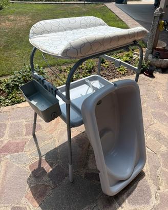 Fasciatoio Chicco con vasca per bagnetto