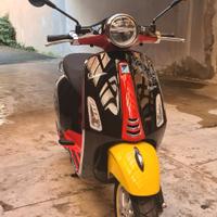 Vespa Primavera 125 Mickey Mouse nuova 0 km