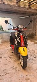 Vespa Primavera 125 Mickey Mouse nuova 0 km