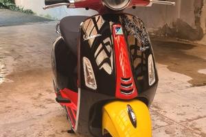 Vespa Primavera 125 Mickey Mouse nuova 0 km