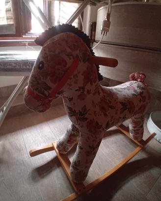 cavallo a dondolo vintage parlante
