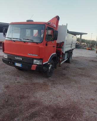 Iveco ribaltabile e gru