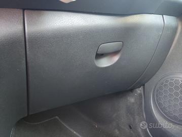 Cassetto portaoggetti DACIA SANDERO del 2018