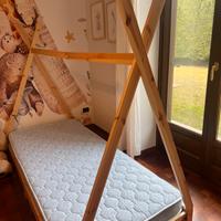 letto a capannaa con materasso integrato