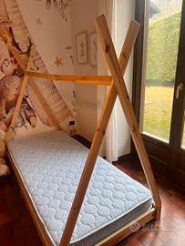 letto a capannaa con materasso integrato