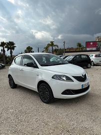 Lancia Ypsilon 1.0 FireFly 5 porte S&S Hybrid Ecoc